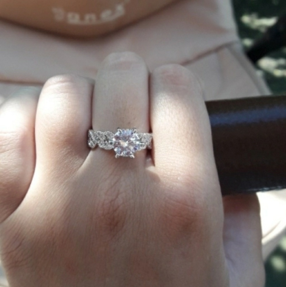 NEW! Leafy Silver Ring - Picture 4 of 6